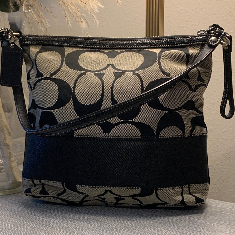 Coach 2009 signature logo stripe swing pack bag